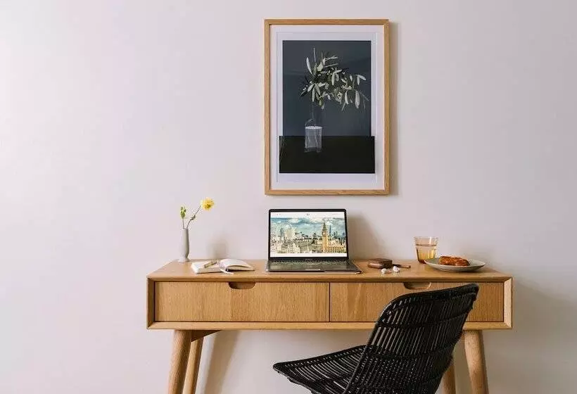 デラックスルーム, Sonder Chelsea Green