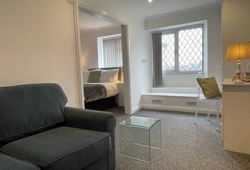 标准间, The Castle