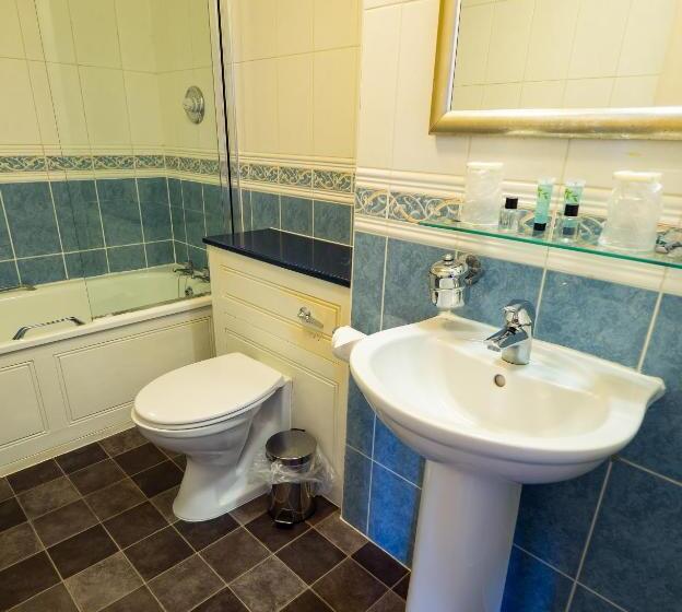 Номер Стандарт, The Central