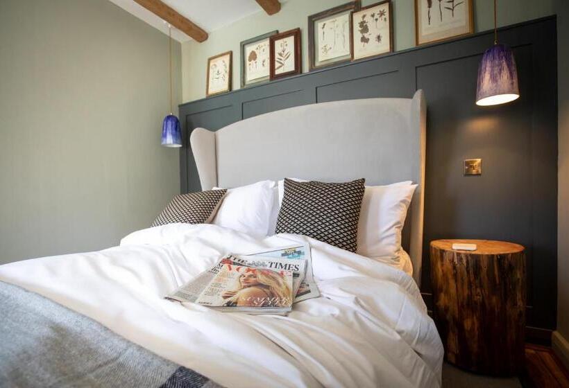 디럭스 룸 킹사이즈 침대, The Frogmill