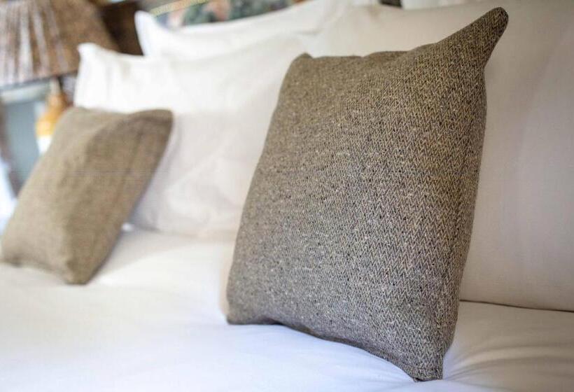 스위트, The Frogmill