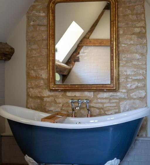 발코니 디럭스 룸, The Frogmill