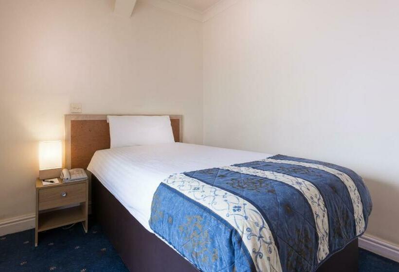 חדר סטנדרט יחיד, The Gardens