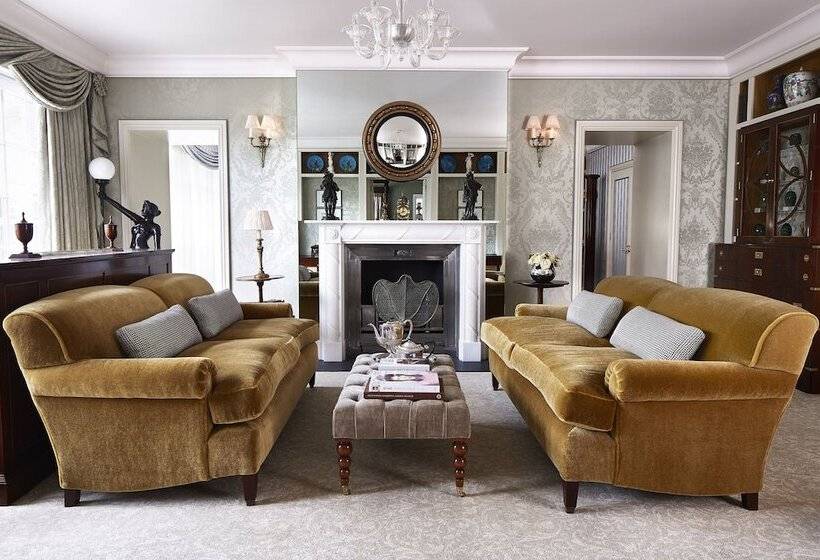 Люкс, The Goring