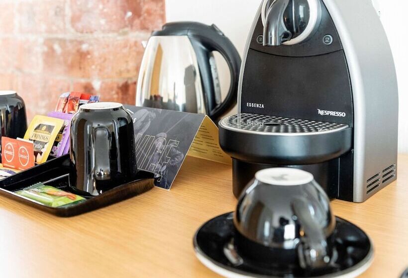 行政房间, Novotel Cardiff Centre