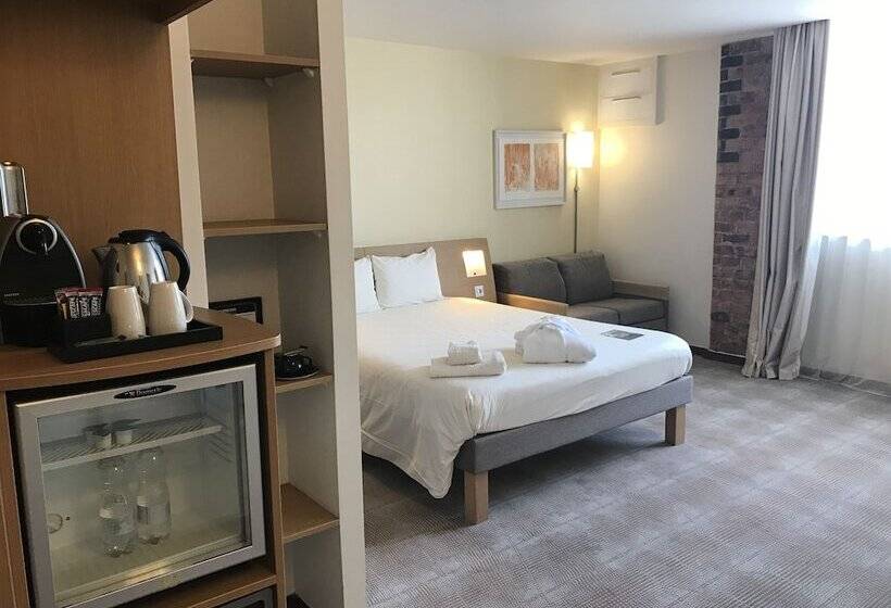 行政房间, Novotel Cardiff Centre