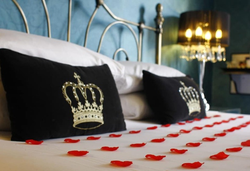 جناح, The Victoria Hotel Manchester By Compass Hospitality