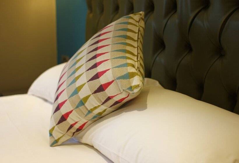 Номер Deluxe, The Victoria Hotel Manchester By Compass Hospitality