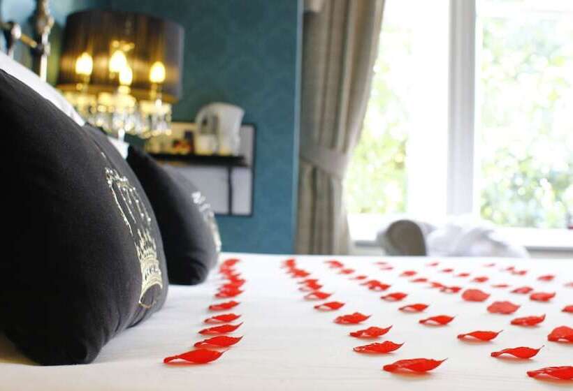 جناح, The Victoria Hotel Manchester By Compass Hospitality