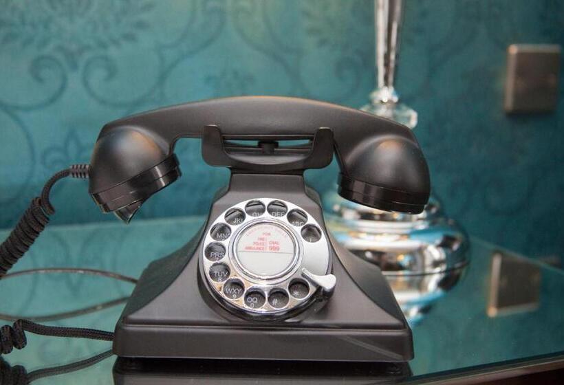 جناح, The Victoria Hotel Manchester By Compass Hospitality