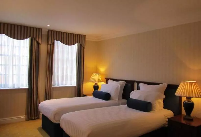 Comfort-huone, Manor Hotel Solihull, Signature Collection
