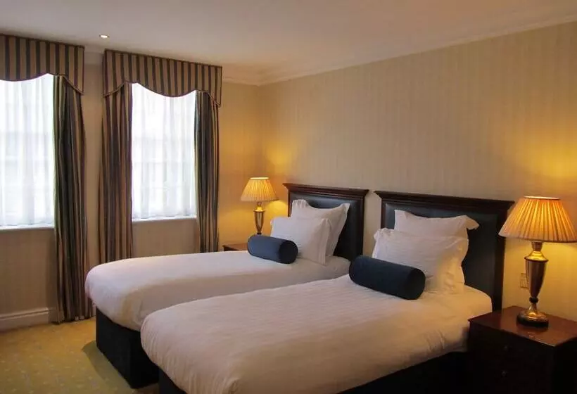 Comfort-huone, Manor Hotel Solihull, Signature Collection