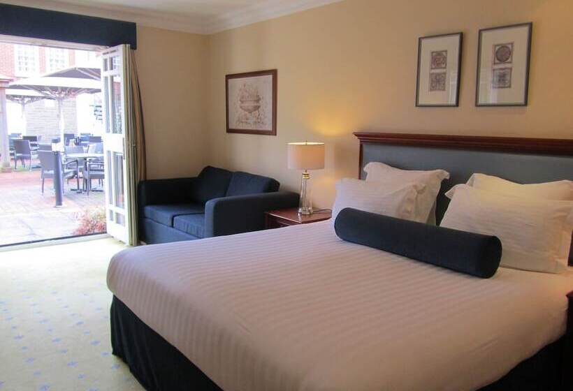 Семейный Номер, Manor Hotel Solihull, Signature Collection