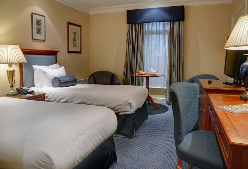 Семейный Номер, Manor Hotel Solihull, Signature Collection