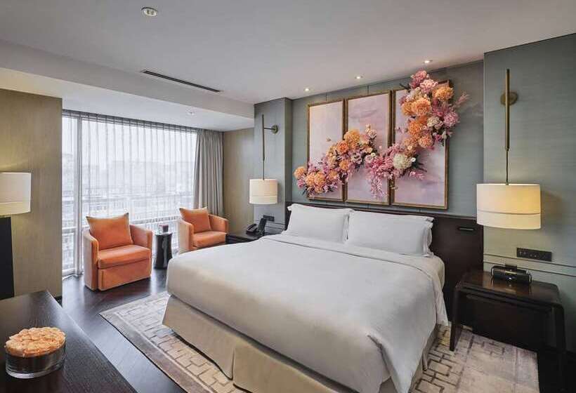 带大床的豪华间, Hilton London Croydon