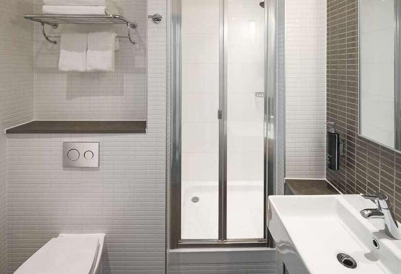 带大床的豪华间, Hilton London Croydon