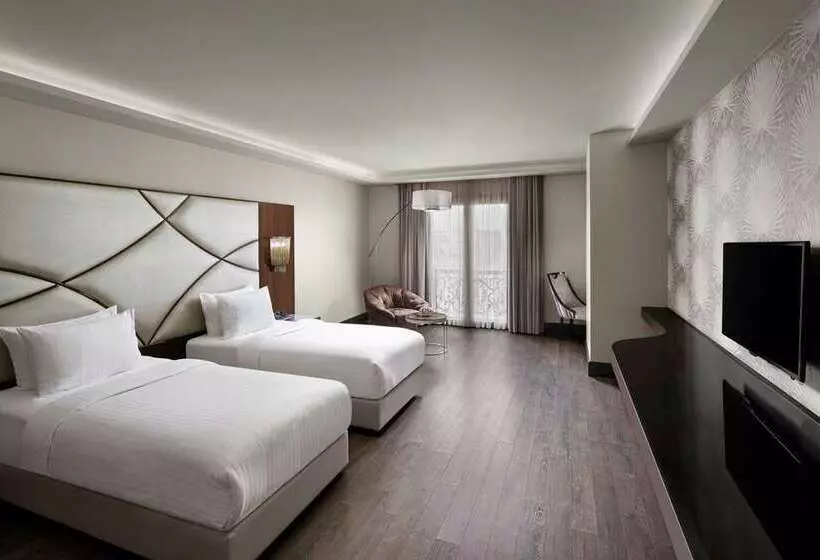 اتاق خانوادگی, Hilton London Croydon