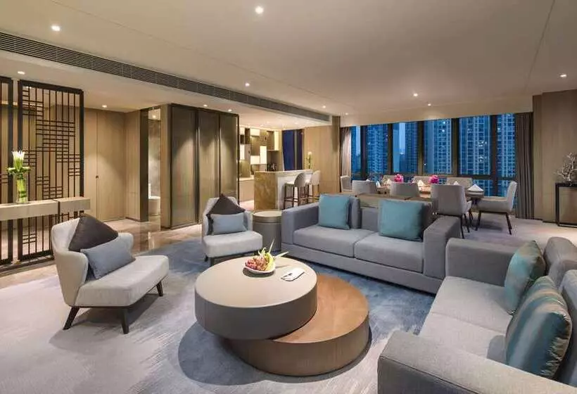 سوئیت پرزیدنت, Hilton London Croydon