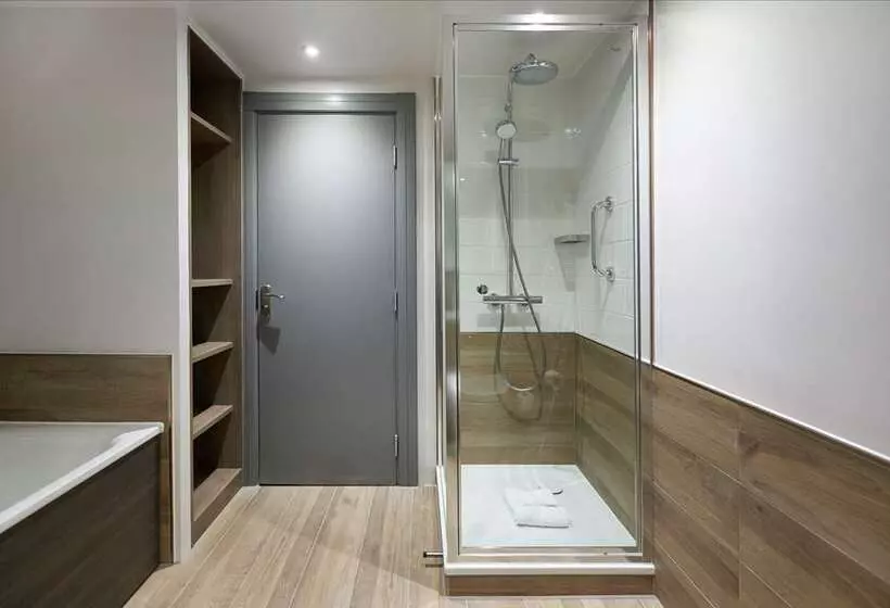 سوئیت پرزیدنت, Hilton London Croydon
