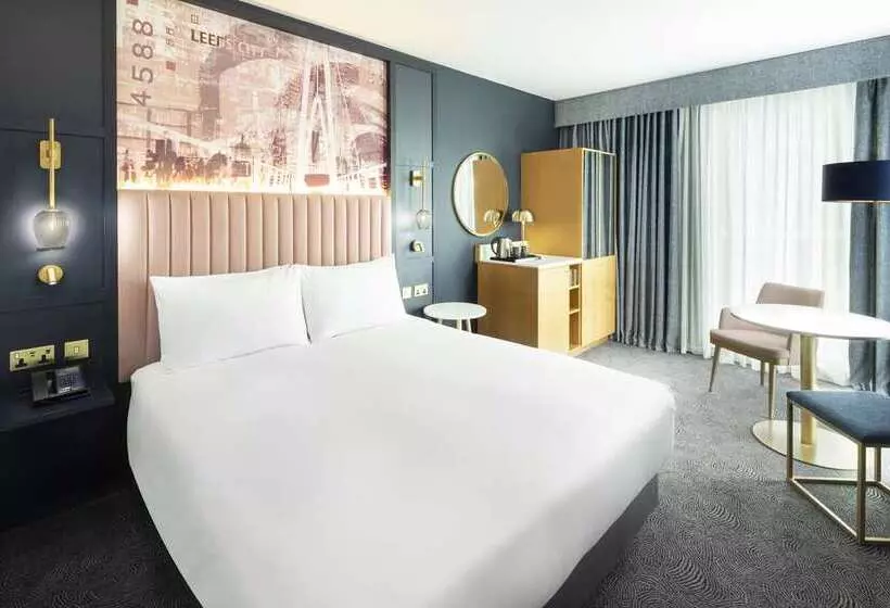 اتاق لوکس با تخت بزرگ, Hilton London Croydon