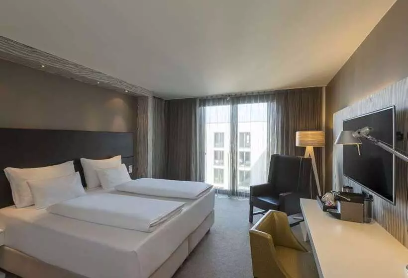 اتاق خانوادگی, Hilton London Croydon