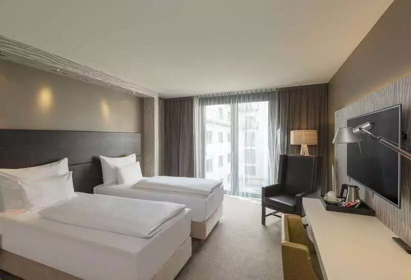 اتاق خانوادگی, Hilton London Croydon