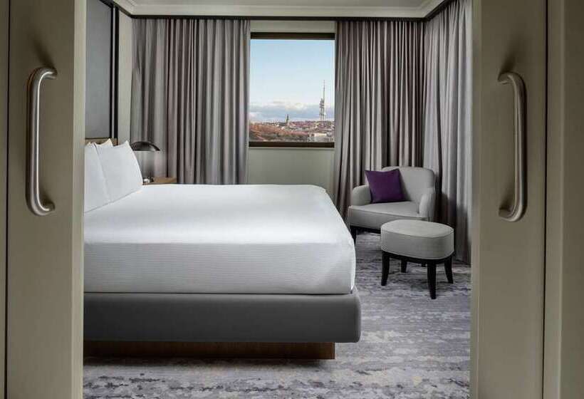 주니어 스위트 킹사이즈 침대, Hilton London Heathrow Airport