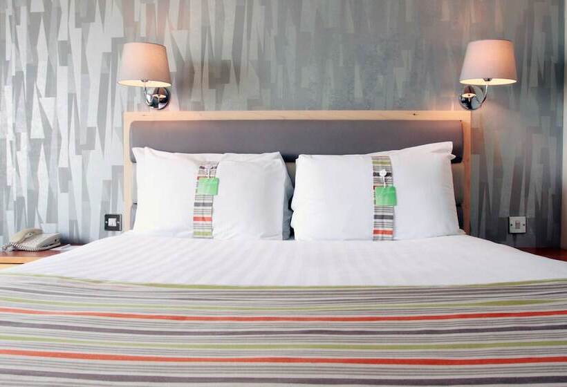 2ダブルベッドのスタンダードルーム, Holiday Inn A55 Chester West, An Ihg