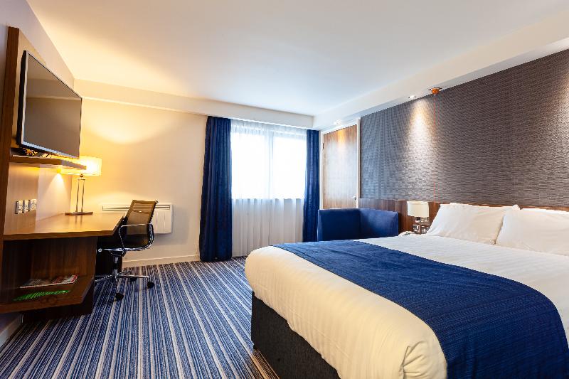 Номер Стандарт Адаптированный для Инвалидов, Holiday Inn Express Edinburgh Airport, An Ihg