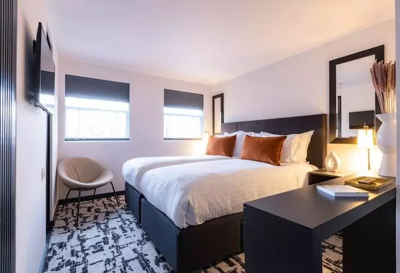 スーペリアールーム, La Suite West  Hyde Park