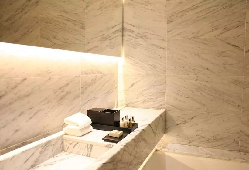 ジュニアスイート, La Suite West  Hyde Park