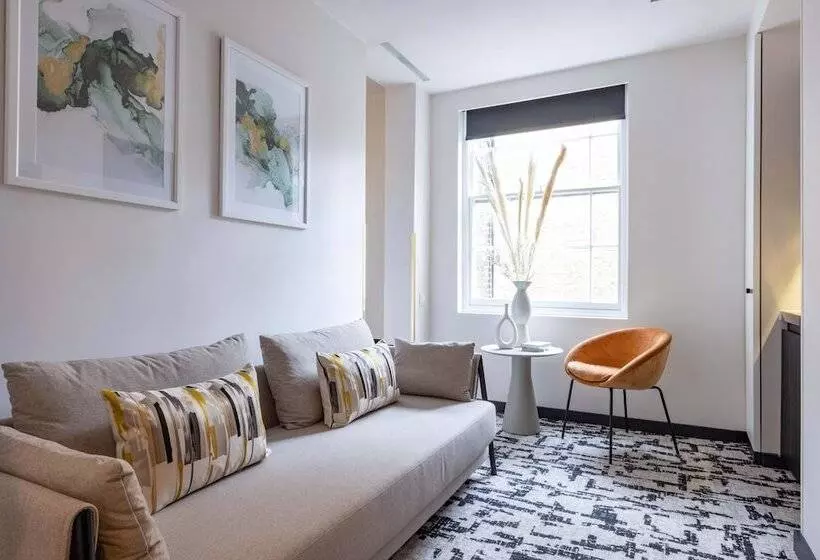 ジュニアスイート, La Suite West  Hyde Park