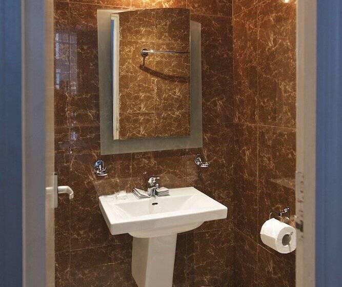 4인용 스탠다드 룸, Linden House