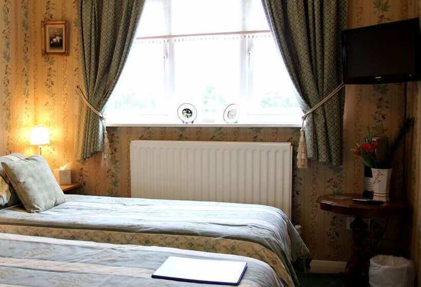 ベーシックルーム, Moonraker House