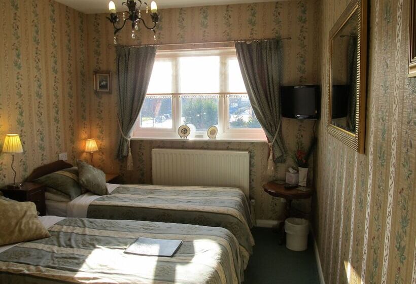 ベーシックルーム, Moonraker House