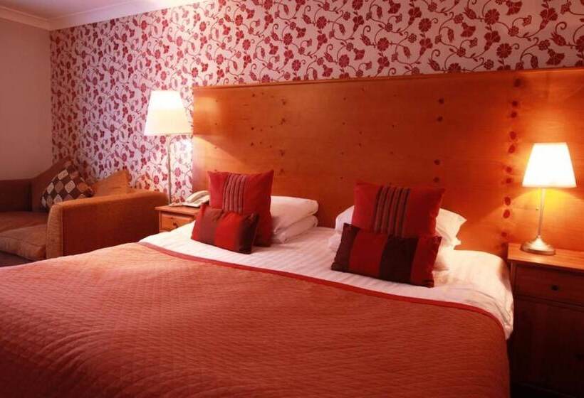 Семейный Номер, Old Palace Lodge