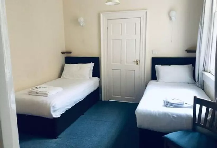 Chambre Familiale, Parade Park Bath