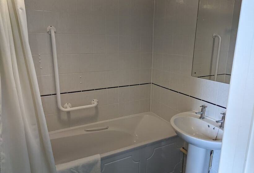 غرفة قياسية فردية, The Hermitage Hotel   Oceana Collection