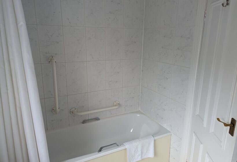 غرفة سوبيريور مطلّة علي البحر, The Hermitage Hotel   Oceana Collection