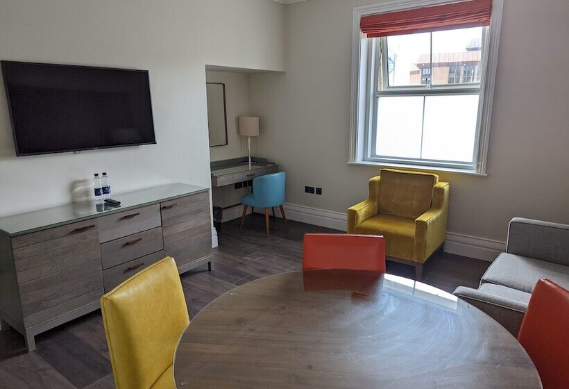 جناح ديلوكس, The Hermitage Hotel   Oceana Collection