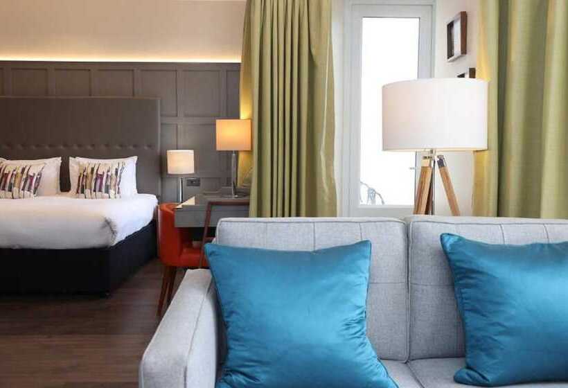سوییت با چشم‌انداز دریا, The Hermitage Hotel   Oceana Collection
