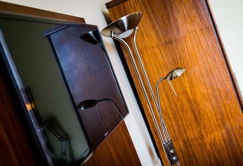 基本间, The Parklands