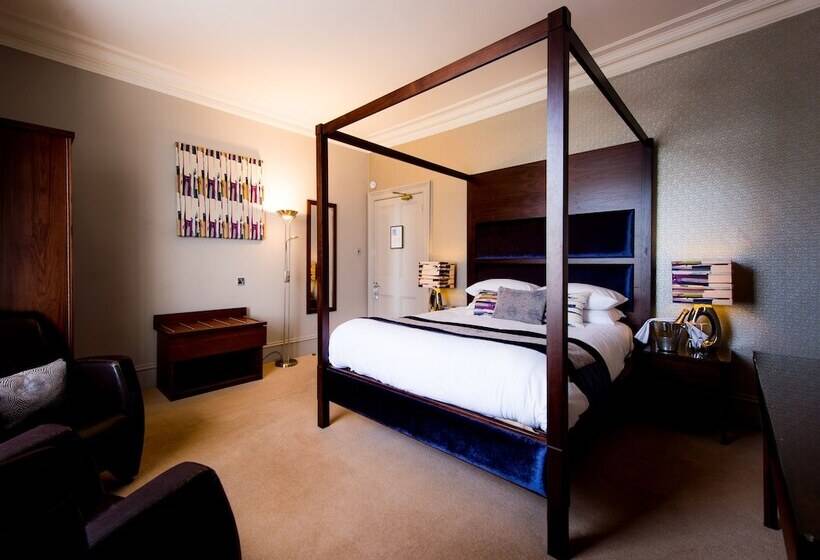 חדר סופריור, The Parklands