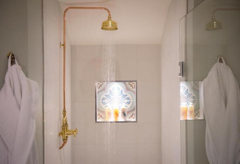 اتاق استاندارد, The Portobello