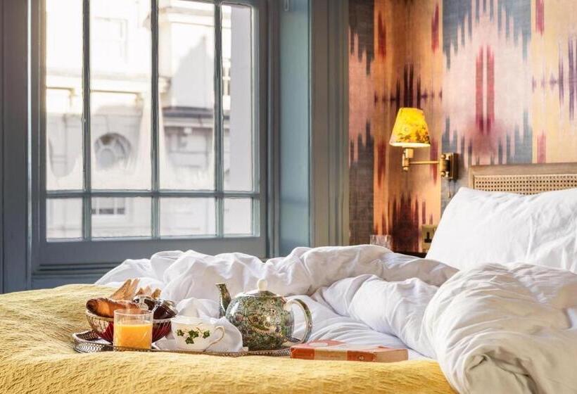 اتاق اکونومی, The Portobello