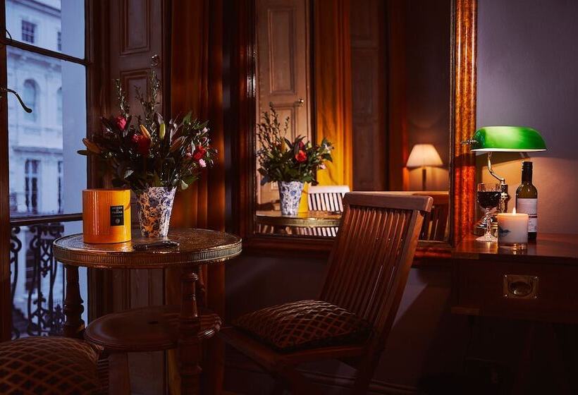 اتاق سوپریور, The Portobello