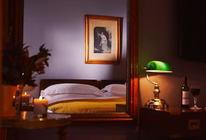 اتاق سوپریور, The Portobello