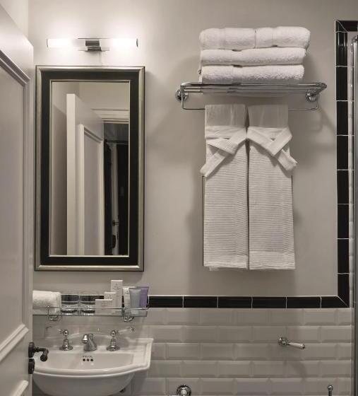 スタンダードルーム, Monkey Island Estate Small Luxury Hotels Of The World