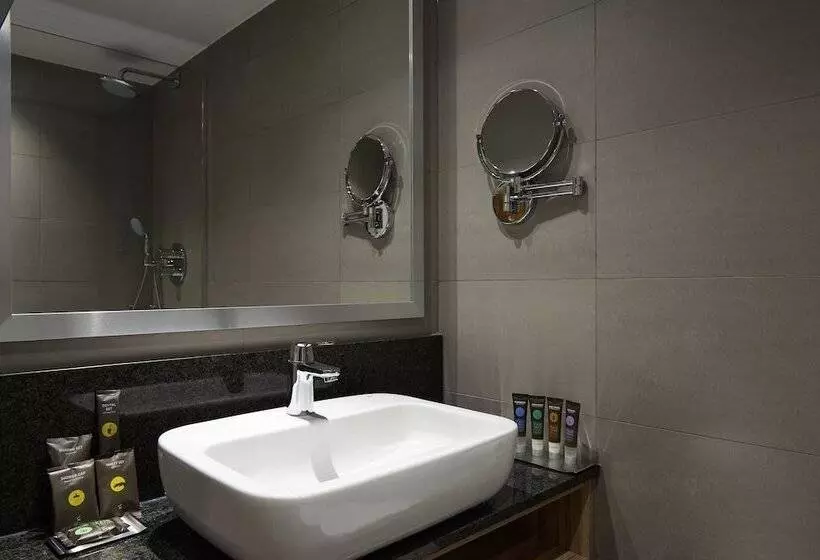 スーペリアールーム, Novotel London Stansted Airport