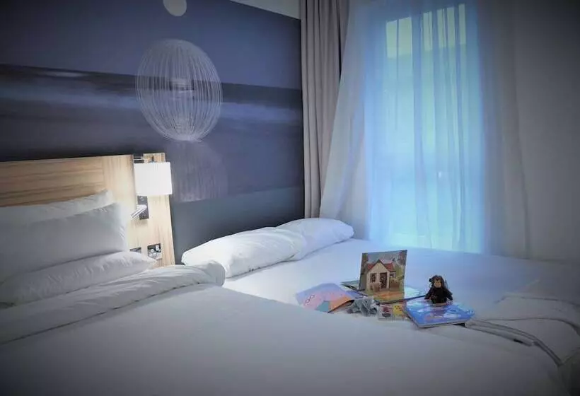 スーペリアールーム, Novotel London Stansted Airport
